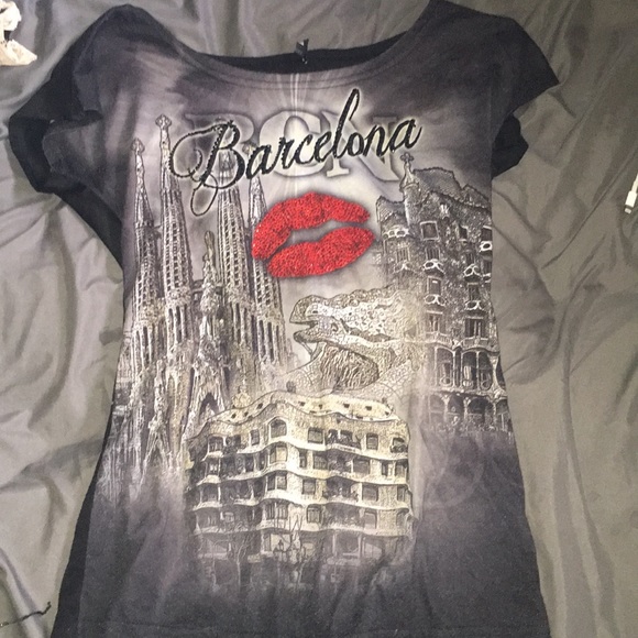 T-Shirt - Picture 1 of 1